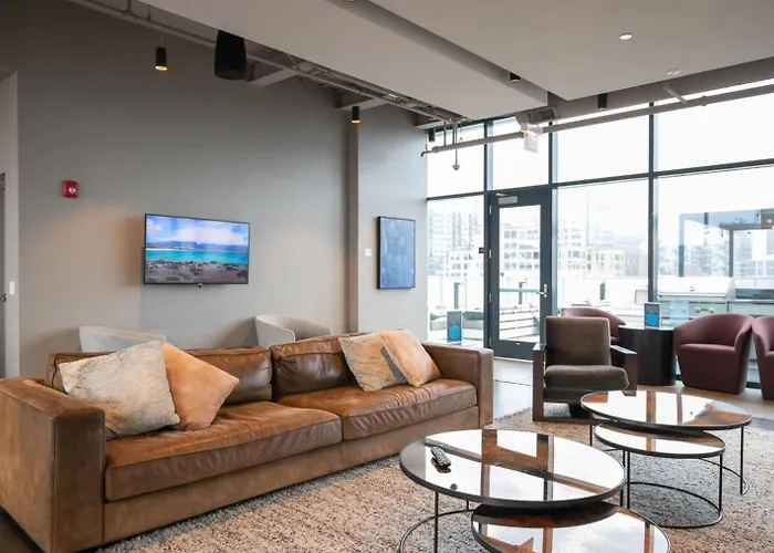 W Loop 1br W Gym Pool In Heart Of Greektown Chi-530 Apartment Chicago