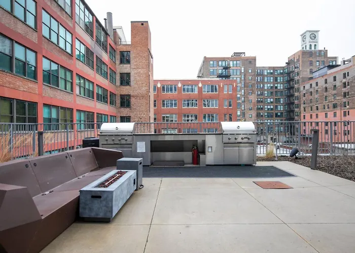 Apartment W Loop 1br W Gym Pool In Heart Of Greektown Chi-530 Chicago
